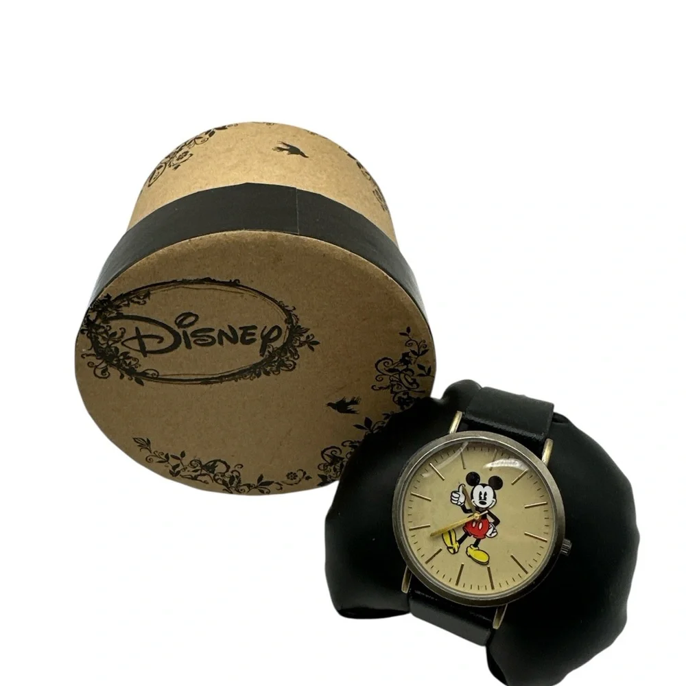 New in Box Unisex Enchanting Disney Mickey Mouse Thumbs Up Quartz WatchTimepiece